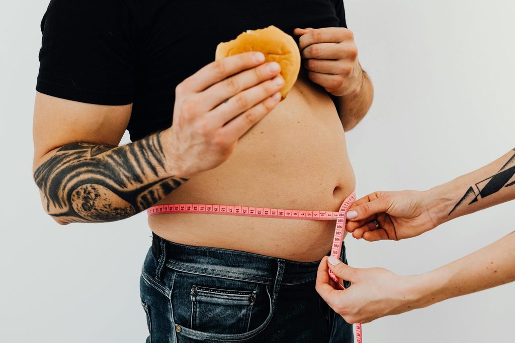 Calorie deficit có giúp giảm mỡ bụng không?