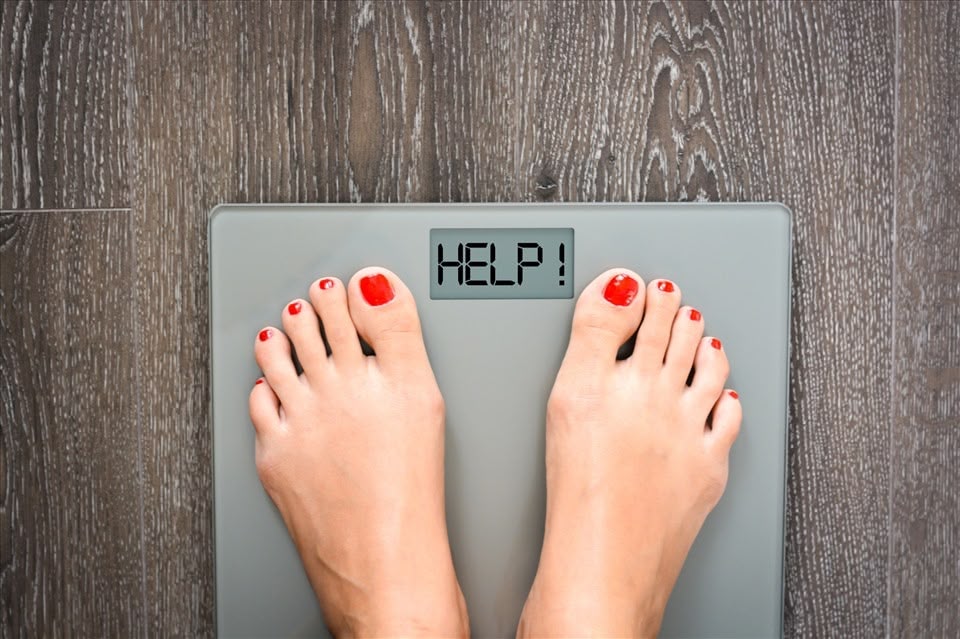 Vì sao cân nặng không giảm dù đang calorie deficit?